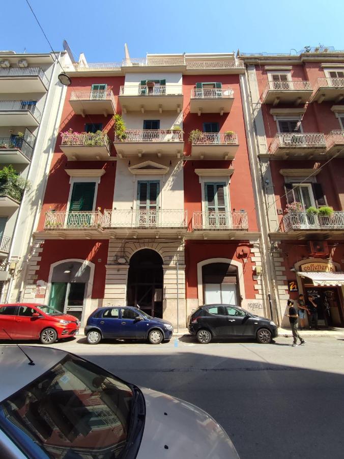Апартаменты Casa Dante Бари Экстерьер фото